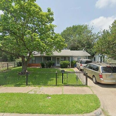 215 Oklaunion Dr, Dallas, TX 75217