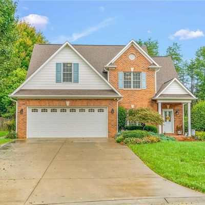 215 Valencia Cir, Winston Salem, NC 27106