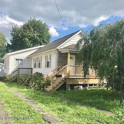 216 George St, Throop, PA 18512