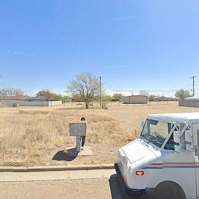 216 Michael Ave, Dumas, TX 79029