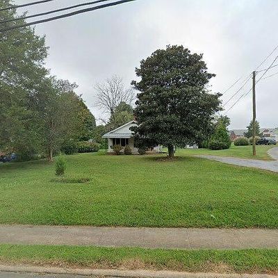 220 S Carolina Ave, Boonville, NC 27011