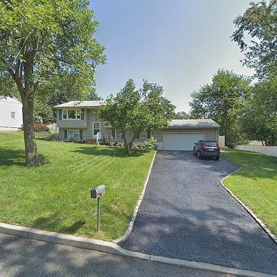 2 Linda Ln, Green Brook, NJ 08812