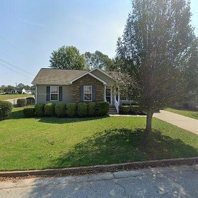 201 Lowe Ave, Greenwood, SC 29646