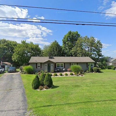 2019 Valley View Rd, Hermitage, PA 16148