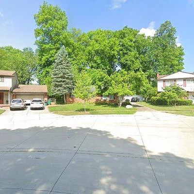 23657 N Stockton Ave, Farmington Hills, MI 48336