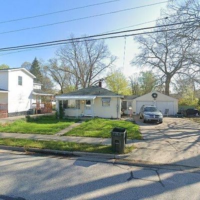 2368 Greenwood St, Muskegon, MI 49441