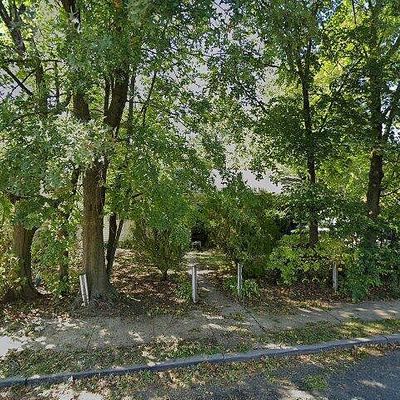 240 Barnard Ave, Staten Island, NY 10307