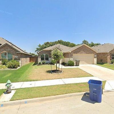 2421 Opaline Dr, Aubrey, TX 76227