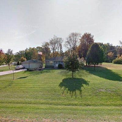 2423 S Lombardy Ln, New Berlin, WI 53151