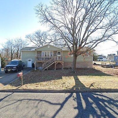 25 Boom Ln, Brick, NJ 08723