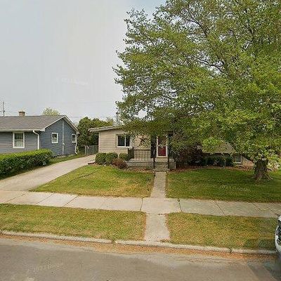 2506 Maple Grove Ave, Racine, WI 53404