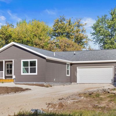 258 Connie Dr, West Bend, WI 53090