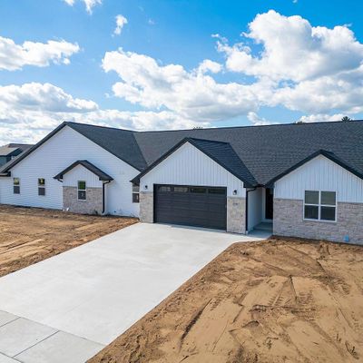 2587 Farmington Way, Suamico, WI 54313