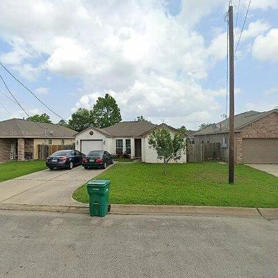 2213 Shady Birch Dr, Conroe, TX 77301