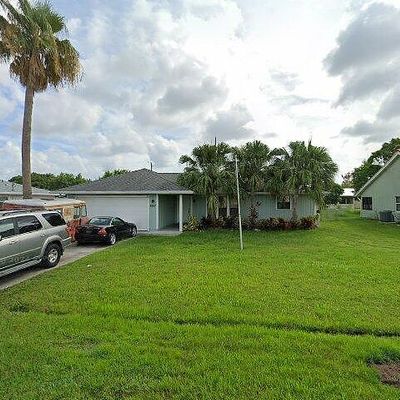 2237 Se Trillo St, Port Saint Lucie, FL 34952