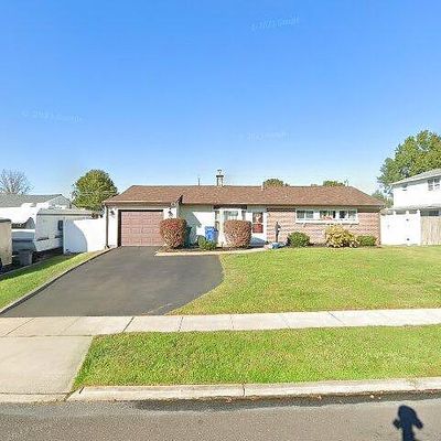 23 Idlewild Rd, Levittown, PA 19057