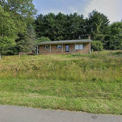 282 Rolling Hills Dr, Marion, VA 24354