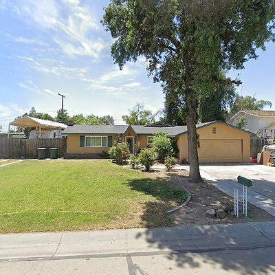 2843 W Harvard Ave, Visalia, CA 93277