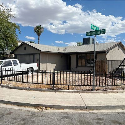 2900 Demetrius Ave, Las Vegas, NV 89101