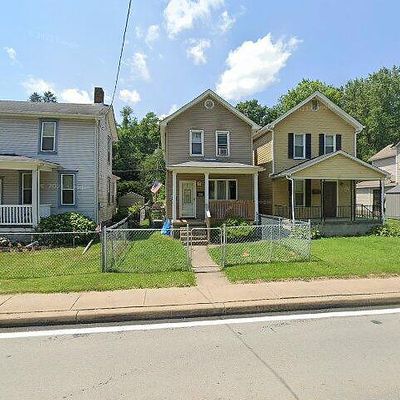 301 Clinton Ave, Oakdale, PA 15071