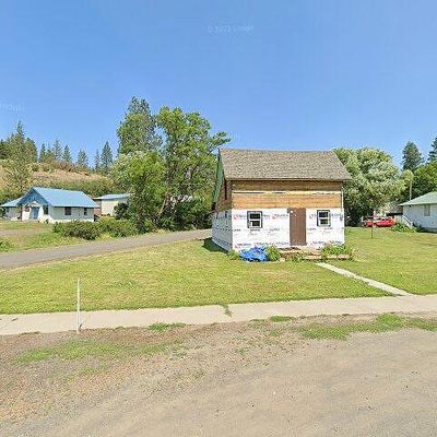 301 S 1st St, Rockford, WA 99030