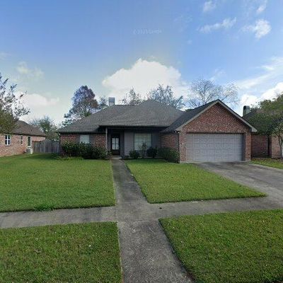 302 N Lakepointe Dr, Lafayette, LA 70506