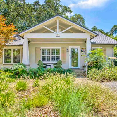 304 Nichols Ave, Fairhope, AL 36532