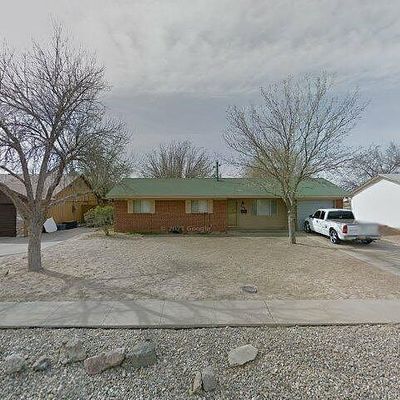 304 Oakwood Dr, Roswell, NM 88201