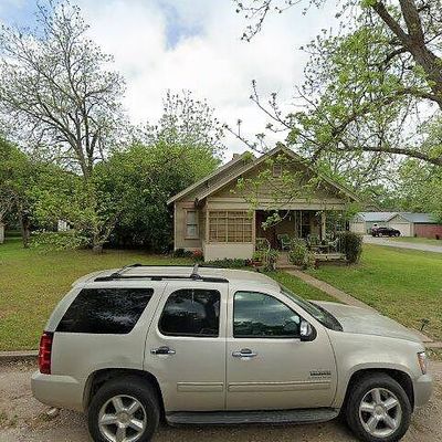 307 Turney St, Smithville, TX 78957