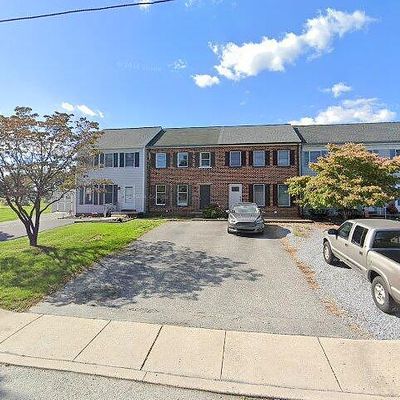 266 Lumber St, Mount Joy, PA 17552