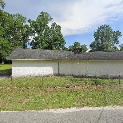 27 Hickory Ave, Crawfordville, FL 32327