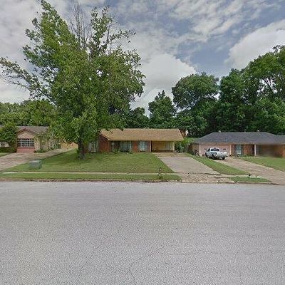 2702 Whitney Ave, Memphis, TN 38127