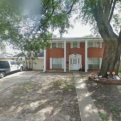 2705 Burke Rd, Pasadena, TX 77502