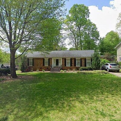 2705 Courtney Ln, Greensboro, NC 27408