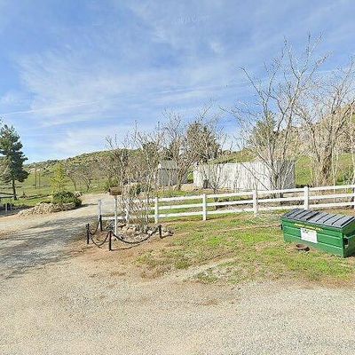 27100 Assault Dr, Tehachapi, CA 93561