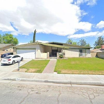 2743 W Avenue J4, Lancaster, CA 93536