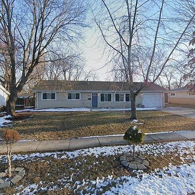 275 Mohave St, Hoffman Estates, IL 60169