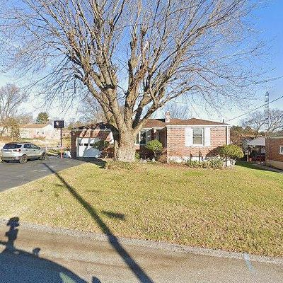 2755 Clearbrook Blvd, York, PA 17406