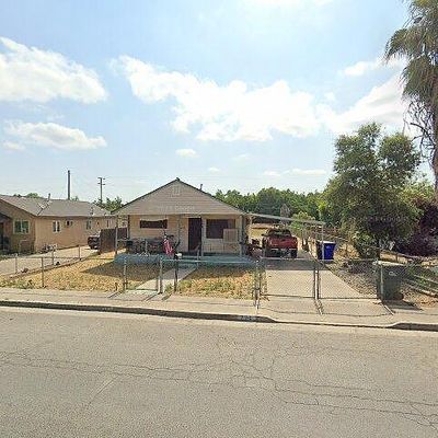 276 N Brundage Ave, Farmersville, CA 93223