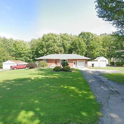 2765 Morefield Rd, Hermitage, PA 16148