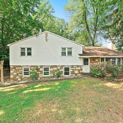 28 County Line Rd, Huntingdon Valley, PA 19006