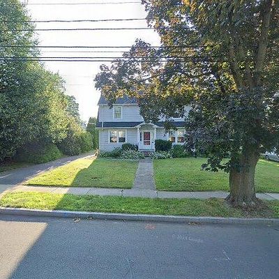 28 Lexington Rd, West Hartford, CT 06119