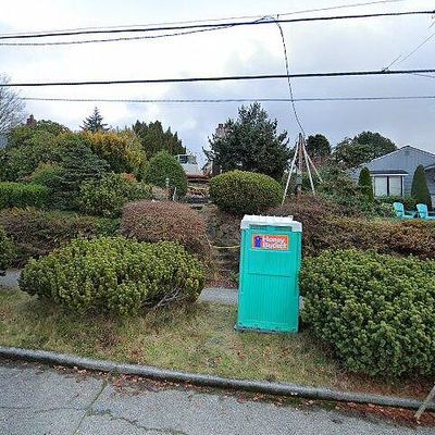 2806 30 Th Ave W, Seattle, WA 98199