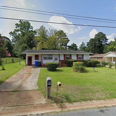 2809 Coronada Pkwy, Fayetteville, NC 28306