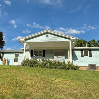 3321 Franklin Dr, Big Stone Gap, VA 24219