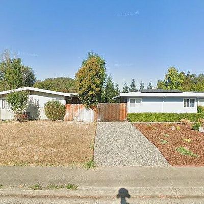 33 B Oliva Dr, Novato, CA 94947