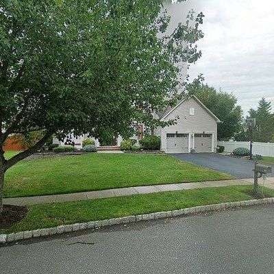 34 Wendover Rd, East Windsor, NJ 08520