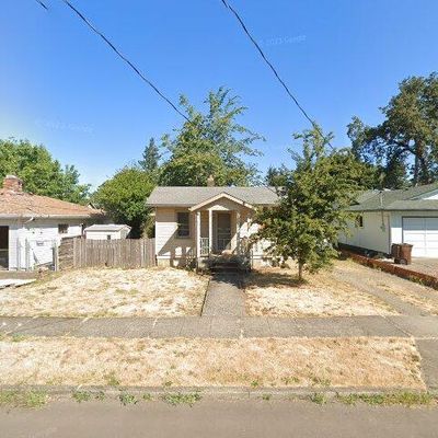 340 W Exeter St, Gladstone, OR 97027