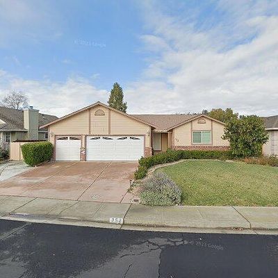 352 White Sands Dr, Vacaville, CA 95687