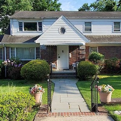 36 Braen Ave, Hawthorne, NJ 07506